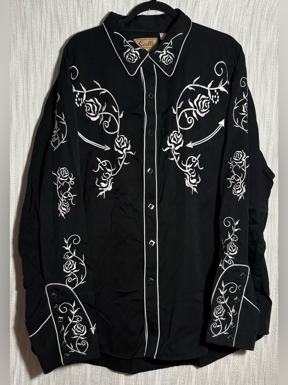 Scully Black Western Shirt with White Rose Embroidery and Piping